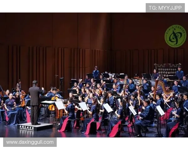 寰亚星空乐团在国内音乐节中的表现与合作亮点,展现乐团的专业实力与创新精神 寰亚星空乐团在国内音乐节中的表现与合作亮点,展现乐团的专业实力与创新精神